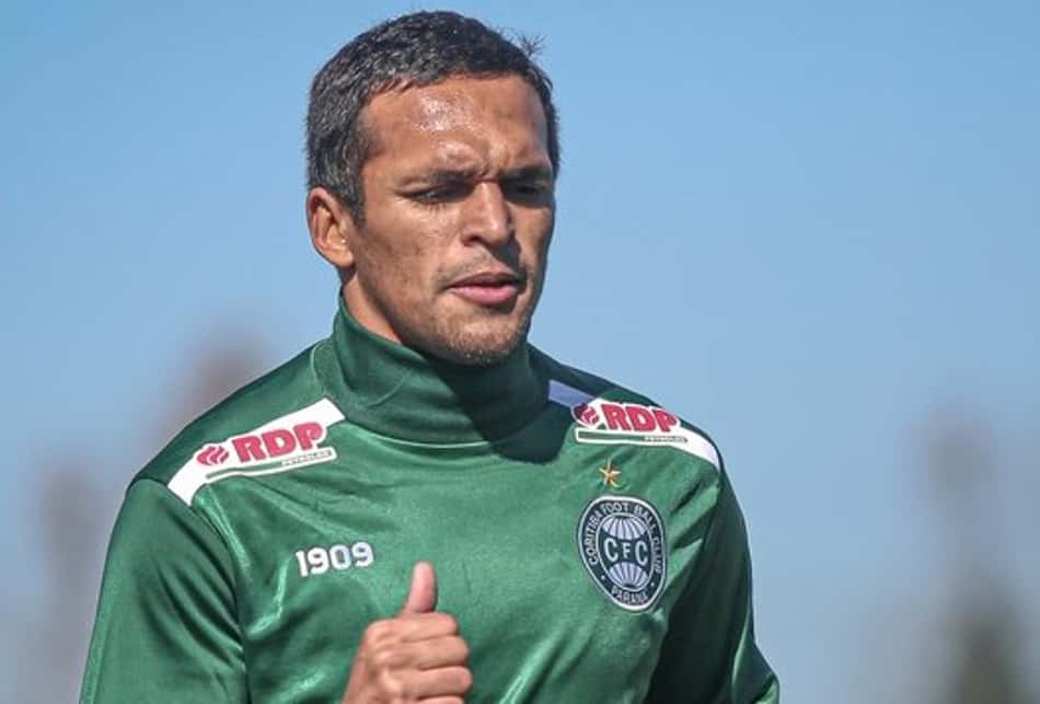 Coritiba não terá Robson para encarar o São Paulo