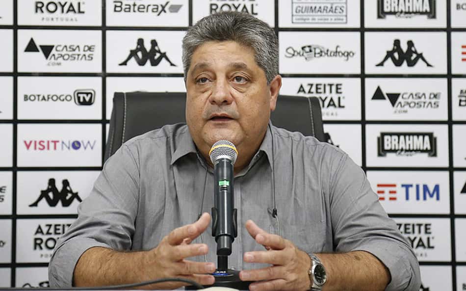 VP de Futebol do Botafogo diz que vai à CBF pedir explicações sobre a arbitragem: 'Está recorrente'