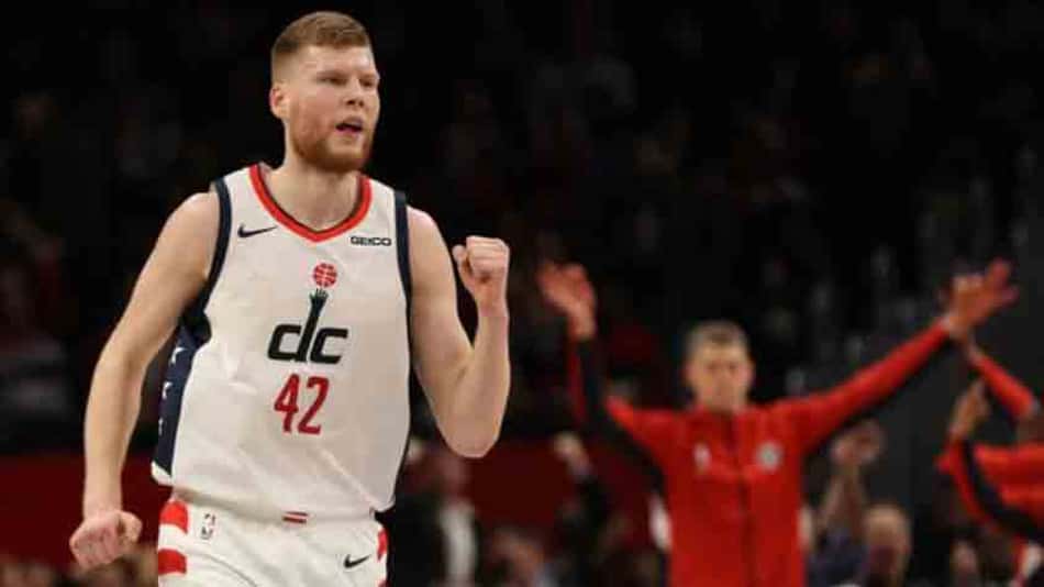 Bertans revela problemas no Wizards: "brigam entre si todos os dias"
