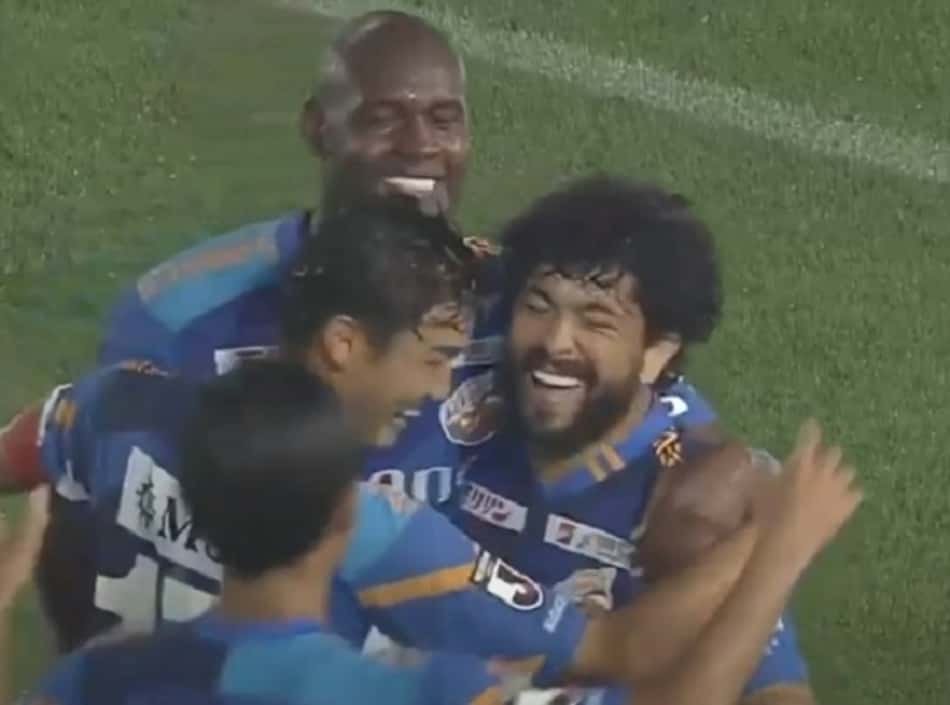 Ex-Atlético-MG, Luan marca bonito gol no futebol japonês