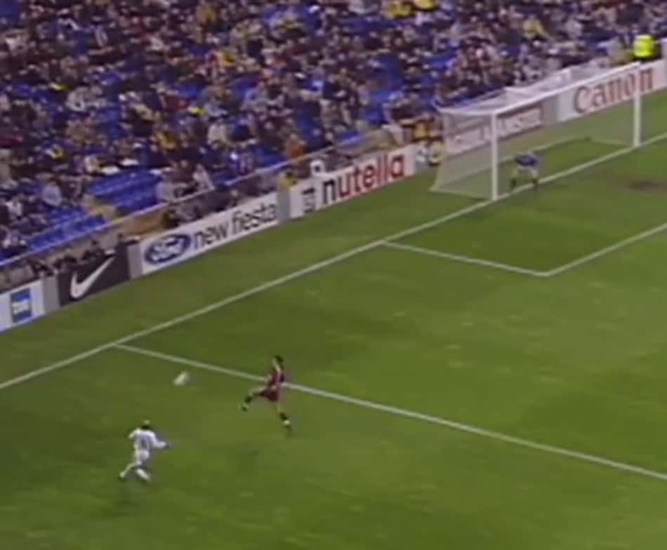 Passe magistral de Roberto Carlos é exaltado na rede; Assista