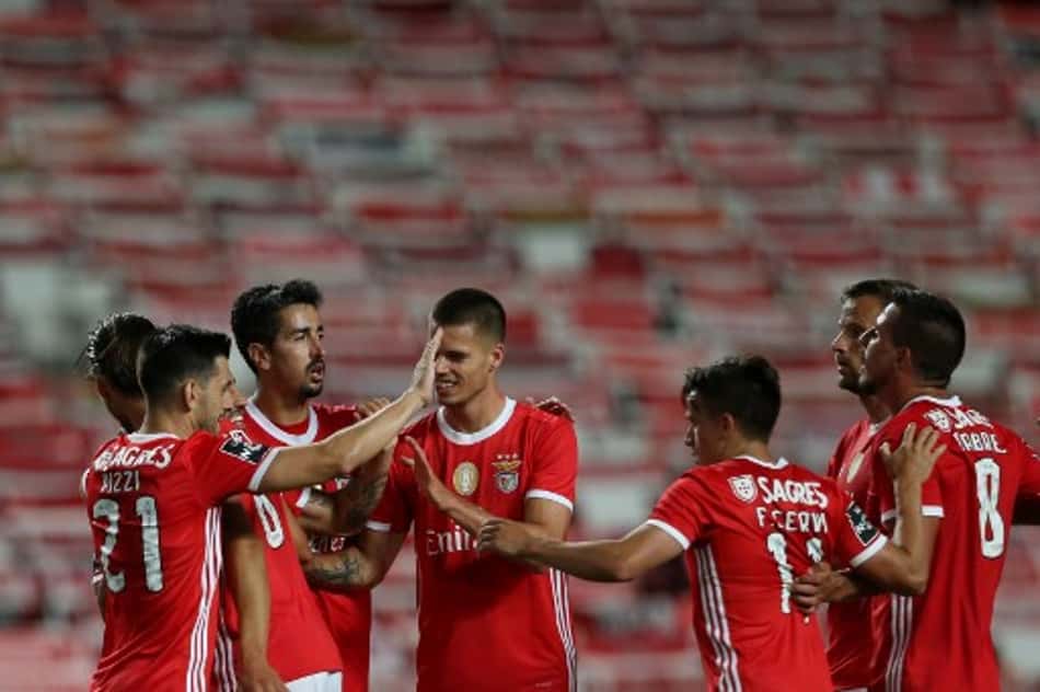 O sucesso e a controvérsia da Benfica TV como exemplo para os clubes do Brasil e América