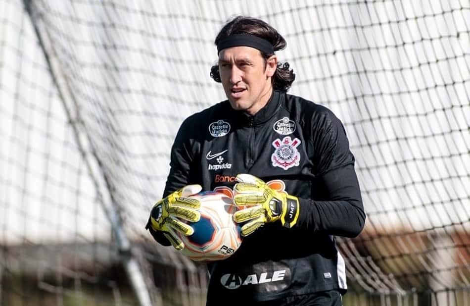 Cássio revela ter sido um dos atletas que testaram positivo para COVID-19