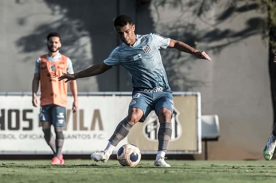 Andres Rueda confirma renovação de Sandry com o Santos