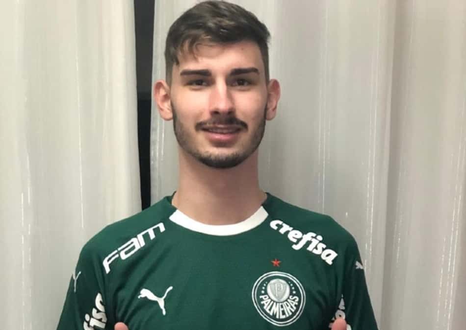 Palmeiras acerta com ex-volante do Inter, de 19 anos, para jogar na base