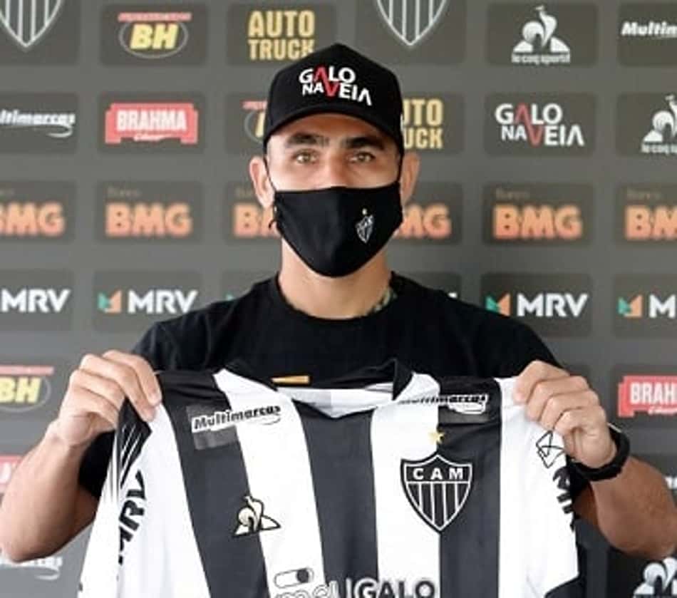 Savarino e Junior Alonso podem desfalcar o Galo por três jogos no BR