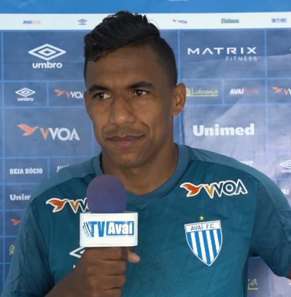 Arnaldo confia em período de treinos para Avaí conseguir a vaga no Catarinense