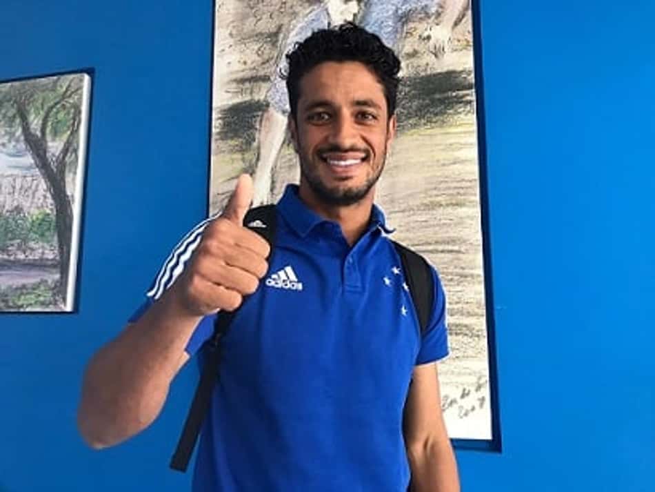 Goiás mostra interesse em Léo e Ariel Cabral para reforçar o time