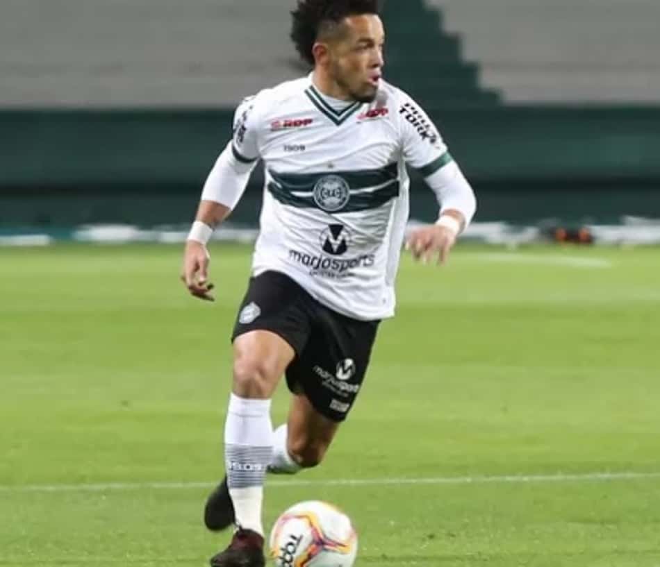 Coritiba vence o Cianorte e encara o Athletico na final do Paranaense