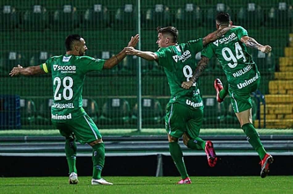 Chapecoense derrota o Criciúma no primeiro confronto da semifinal do Catarinense