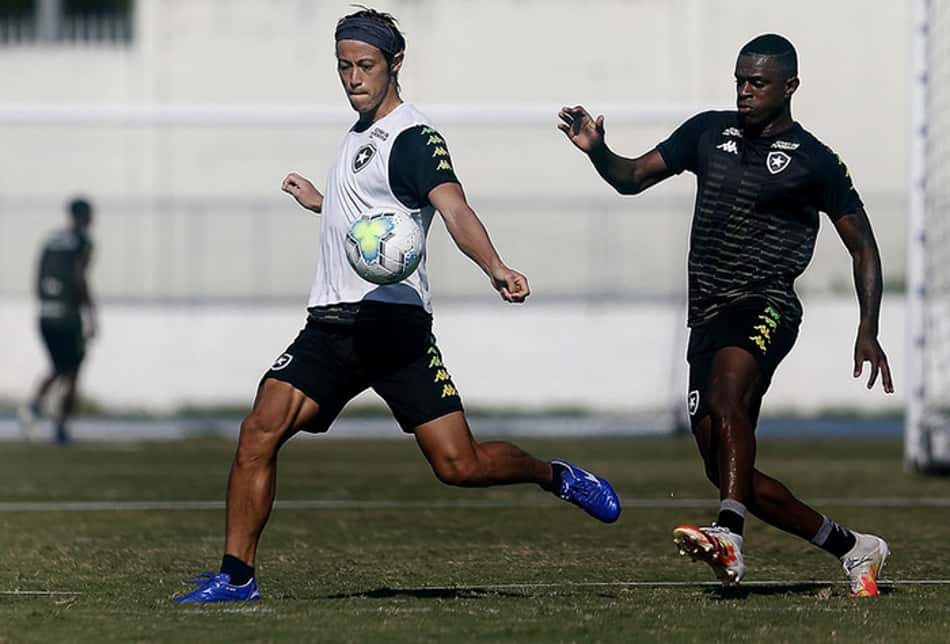 De olho nos duelos da Copa do Brasil, Botafogo tenta se recuperar no Brasileirão contra o Vasco