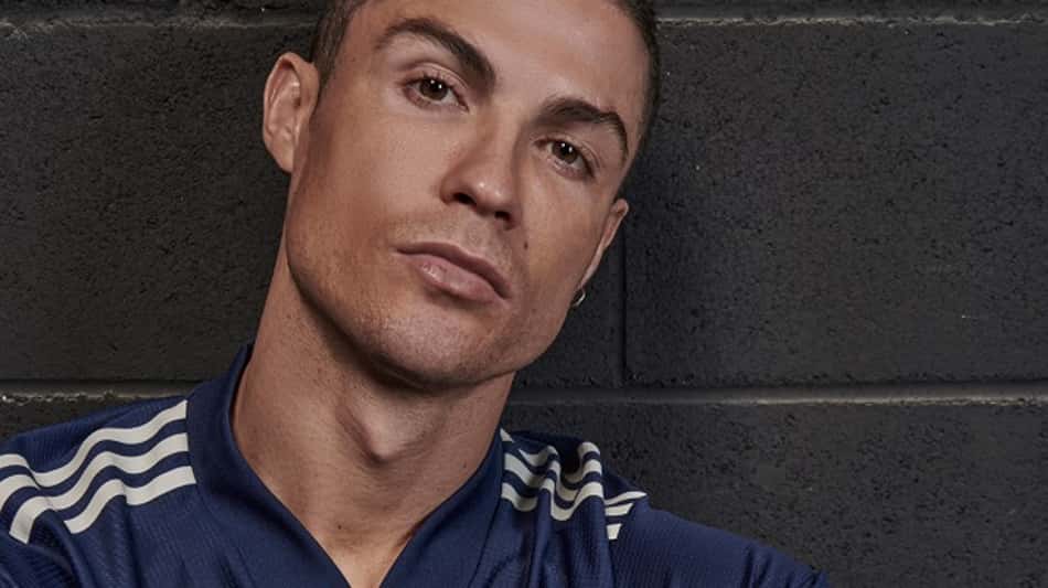 Empresário de Cristiano Ronaldo e Leonardo conversaram sobre possível ida do português ao PSG, diz site