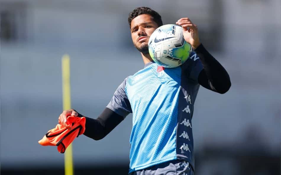 Pela assinatura: lateral Henrique, ex-Vasco, perto de reforçar o Lyon