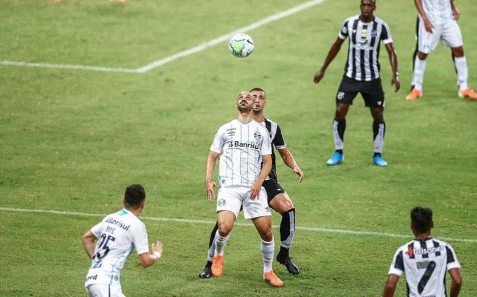 Em jogo morno, Ceará e Grêmio ficam somente no empate