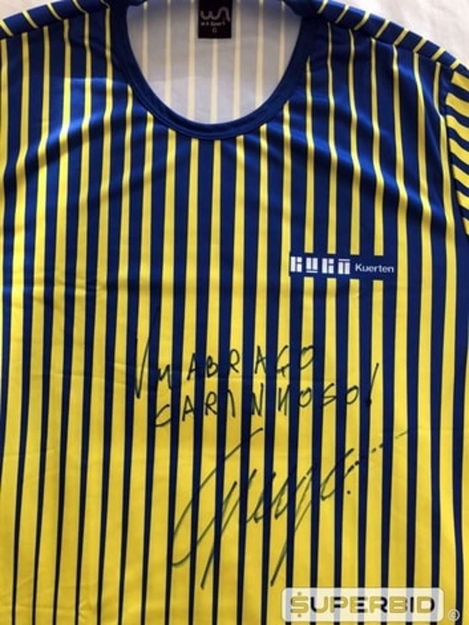 Camisa com autógrafo de Guga Kuerten