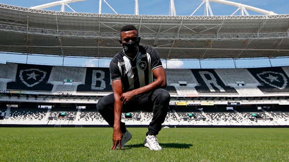 Na expectativa por Kalou, Botafogo busca reencontrar vitória no BR