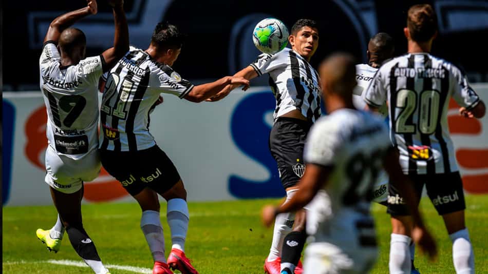 Sampaoli explica motivos de Otero, Cazares, Maílton e Borrero não serem relacionados para os jogos
