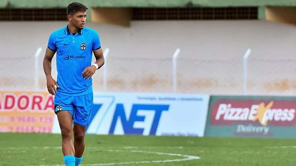Ex-treinador de Davi Araújo analisa reforço do Botafogo: 'Força, veloz e muito dedicado'