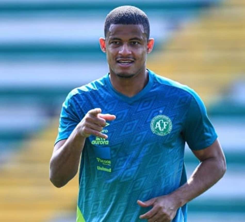 Empolgado, Joilson projeta sucesso na Chapecoense