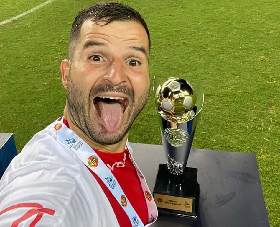 Meia brasileiro conquista primeiro título da história de clube asiático