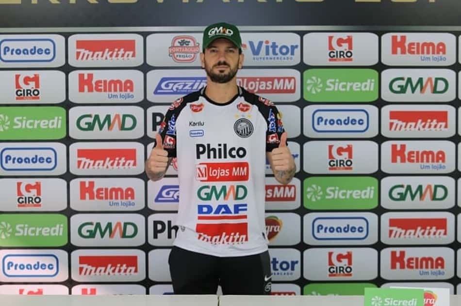 Operário-PR apresenta o meia Clayton de olho na Série B do Brasileiro: 'Muito feliz'