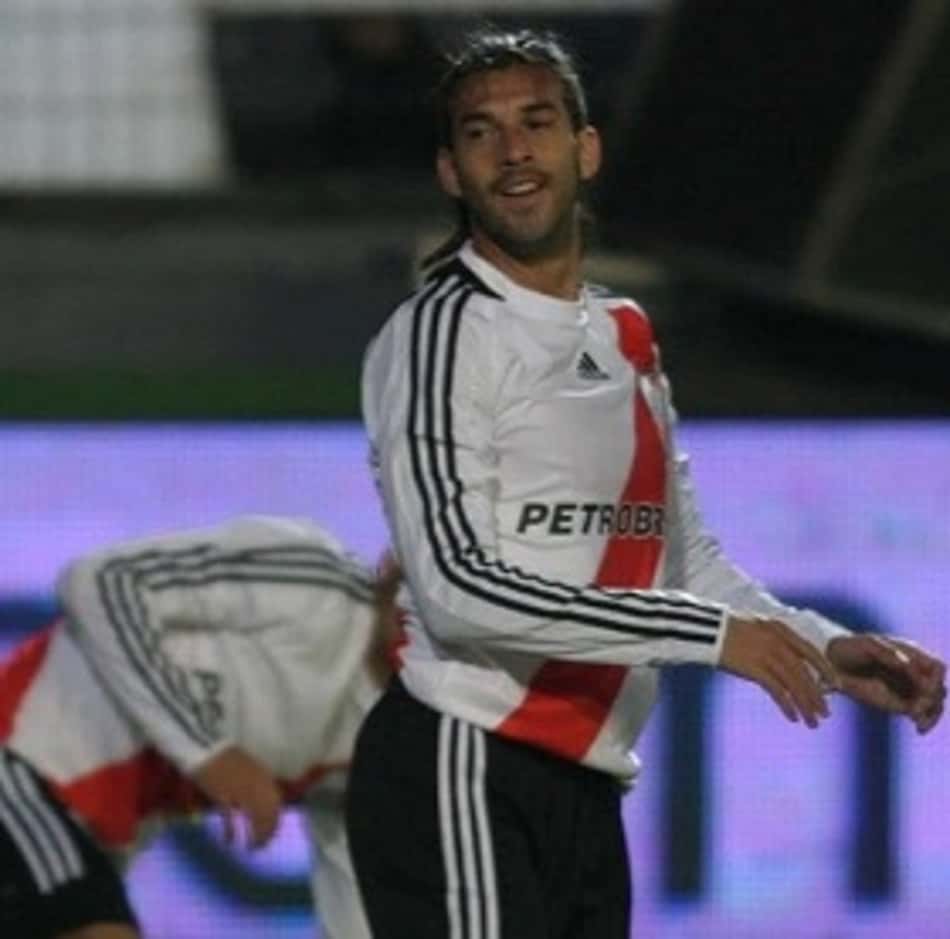 Ex-zagueiro argentino compara River Plate com Bayern de Munique
