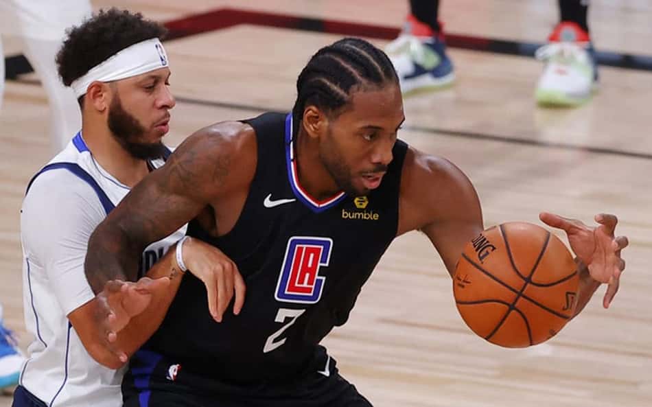 Kawhi Leonard confirma intenção de ser agente livre em 2021