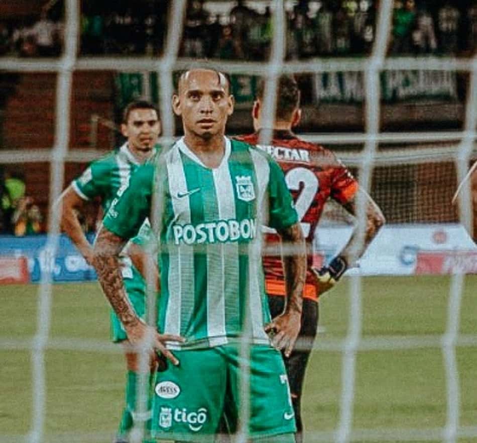 Ambição? Meia-atacante se espelha no Bayern e PSG