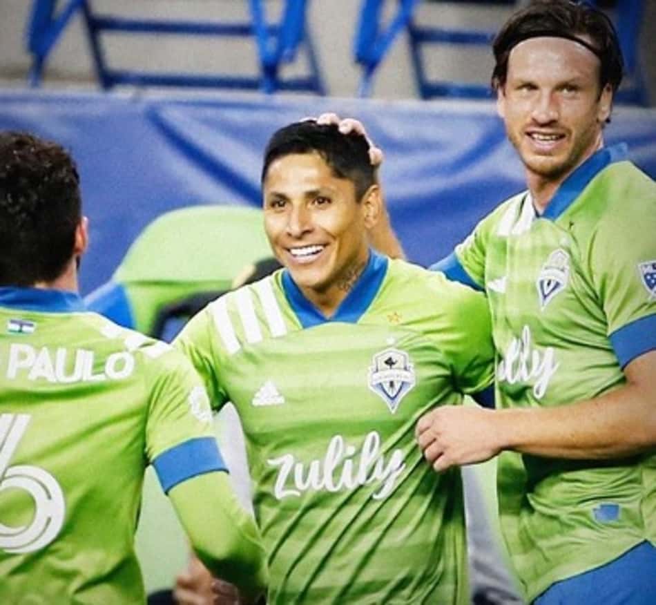 Atacante marca gol parecido com Cristiano Ronaldo na MLS; Veja