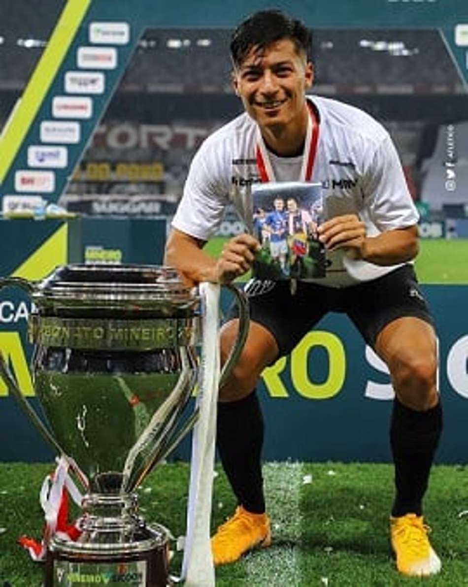 Galo homenageia Alan Franco após emocionada festa do título mineiro