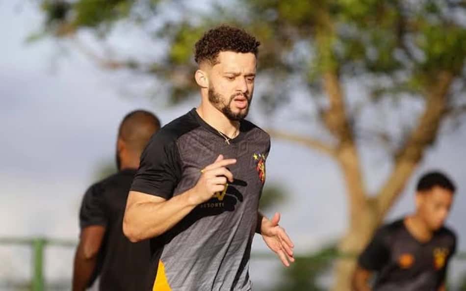 Venuto comemora vitória do Sport sobre Grêmio