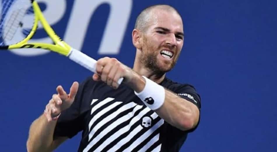 Mannarino frustra torcida, salva match-point, vira sobre Rublev e vai às 4ªs em Moscou