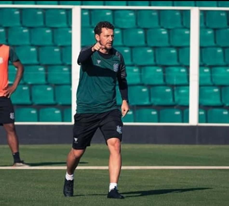 Livre no mercado, Elano reconhece que teve procura de clubes do exterior