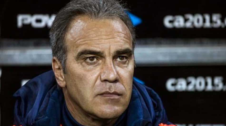 Gigante sul-americano age rápido, demite técnico e anuncia substituto