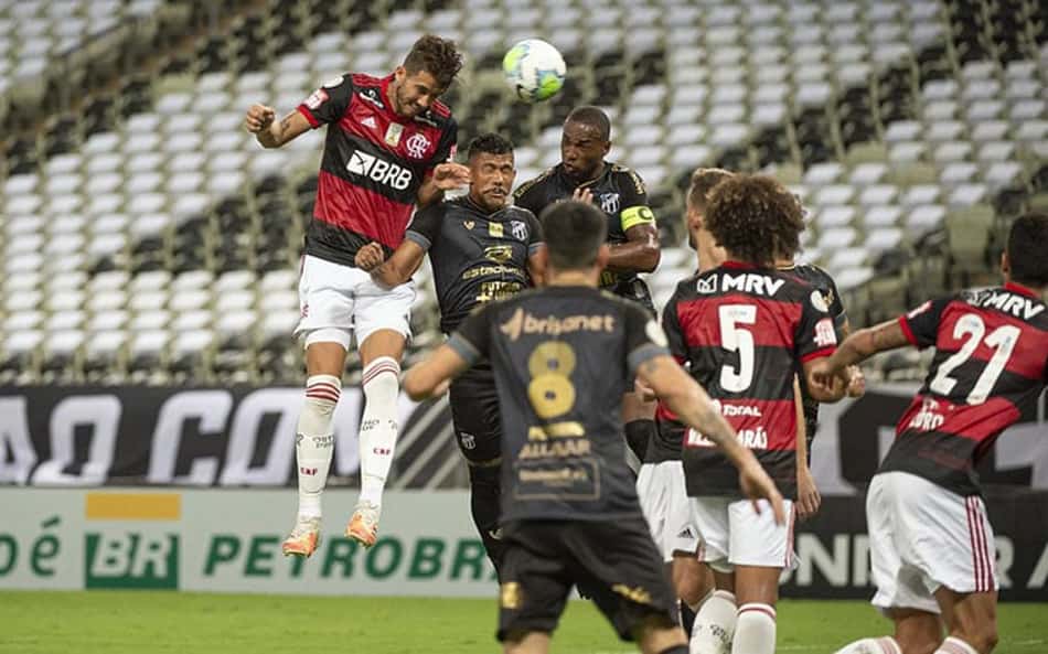 Guto Ferreira enaltece trabalho do auxiliar técnico após triunfo; Entenda