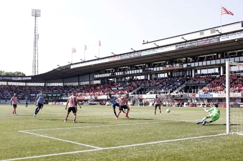 VÍDEO: Antony marca seu primeiro gol oficial pelo Ajax e garante vitória