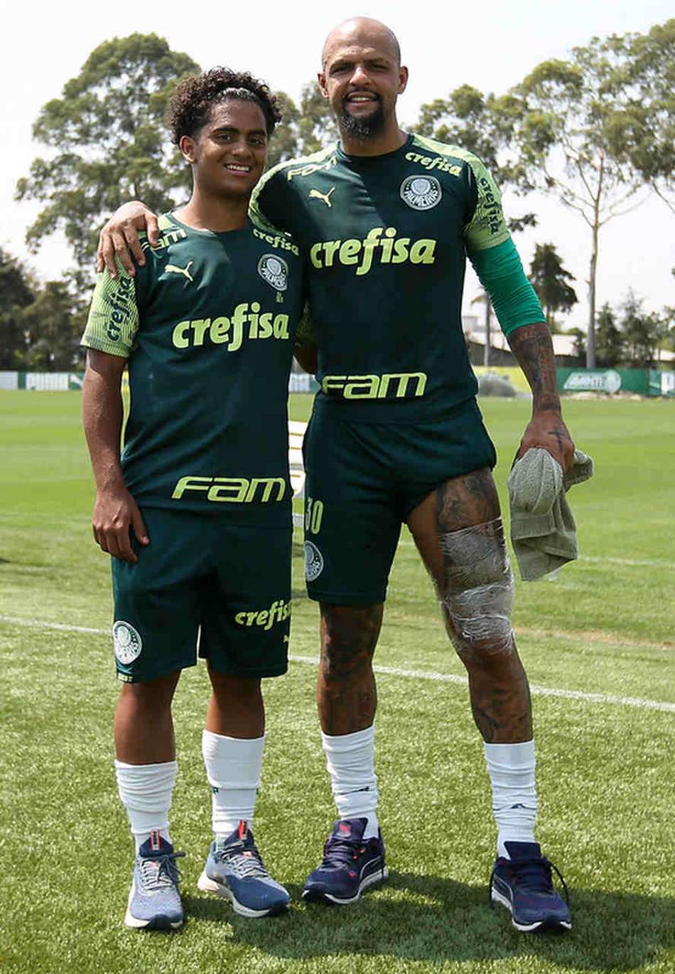 Filho de Felipe Melo se despede do Palmeiras com agradecimento