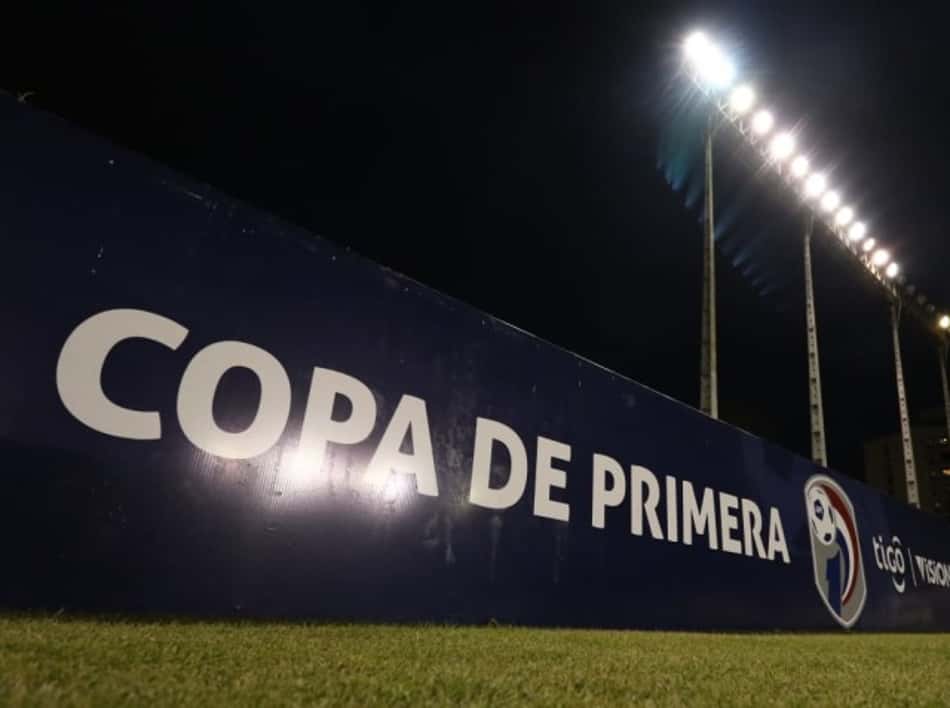 Aspirantes ao título jogarão simultaneamente no futebol paraguaio