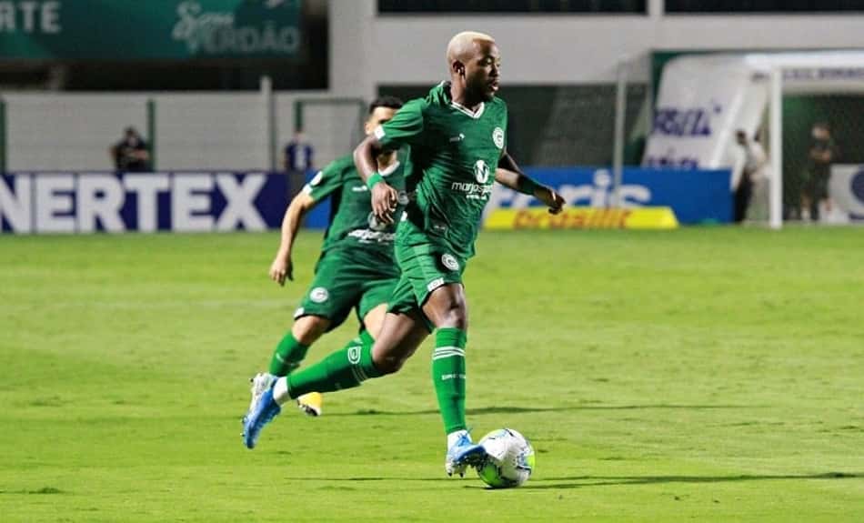 Victor Andrade comemora 'tempo para treinos' no Goiás, mas admite ansiedade para voltar a jogar