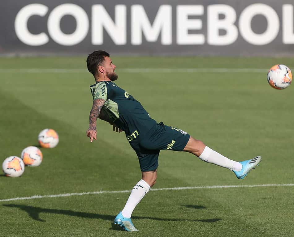 Lucas Lima recebe nova chance como meia-armador do Palmeiras