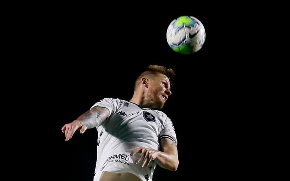 Forster comemora vaga do Botafogo: 'O empate foi muito bem-vindo'