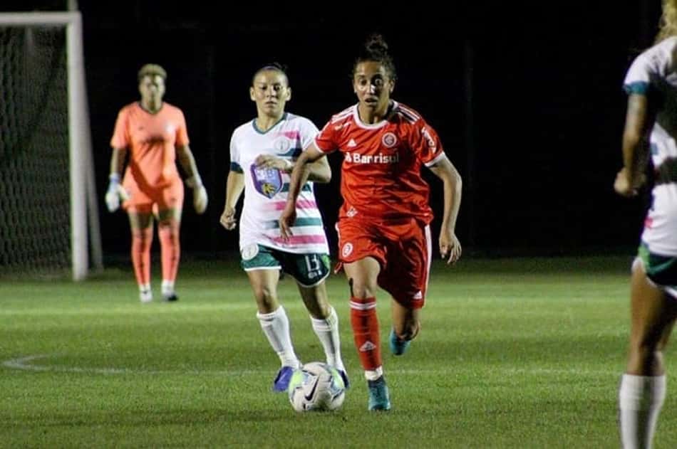 Atacante do Inter fala sobre preparação para o Gre-Nal no Brasileirão Feminino
