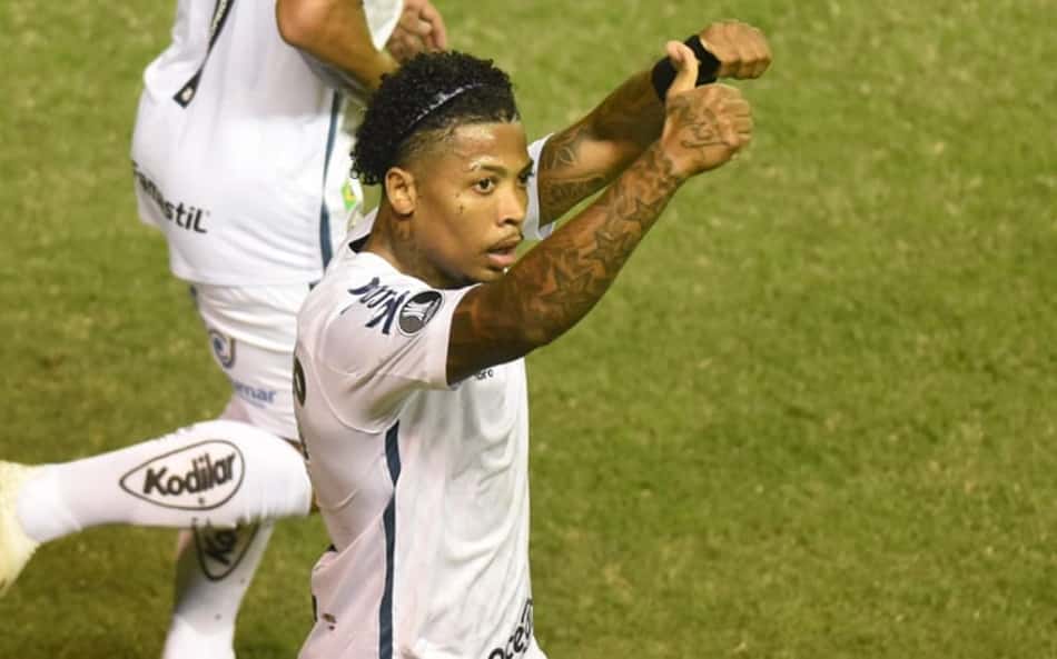 Santos vence o Delfín e fica muito perto das oitavas da Libertadores