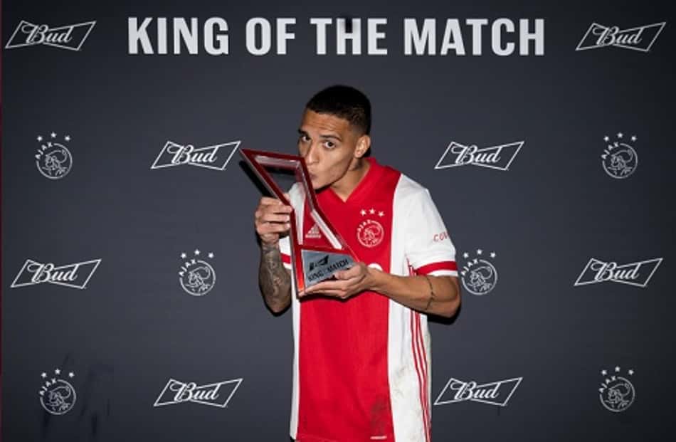 Ex-São Paulo garante vitória para o Ajax e é eleito o melhor do jogo; Vídeo