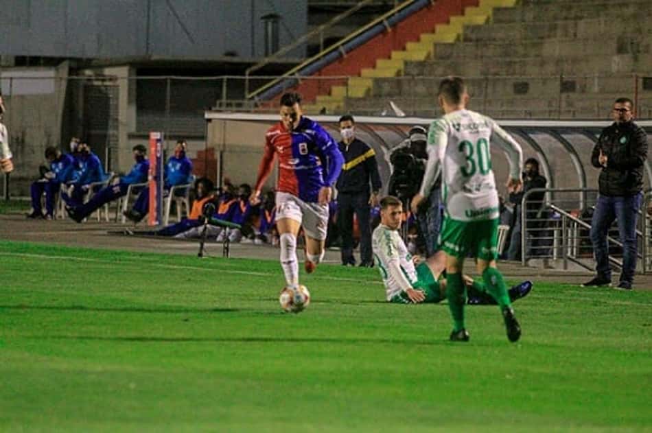 No Durival Britto, Paraná e Chapecoense ficam no empate pela Série B