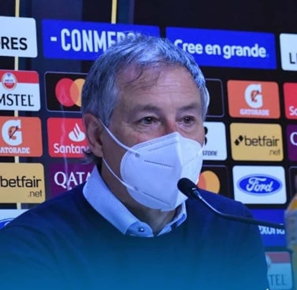 Atitude inusitada do técnico da Católica marca revés para o Grêmio; Veja