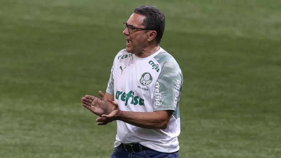 Luxemburgo elogia mudanças: 'Se fizerem por merecer, vão jogar'