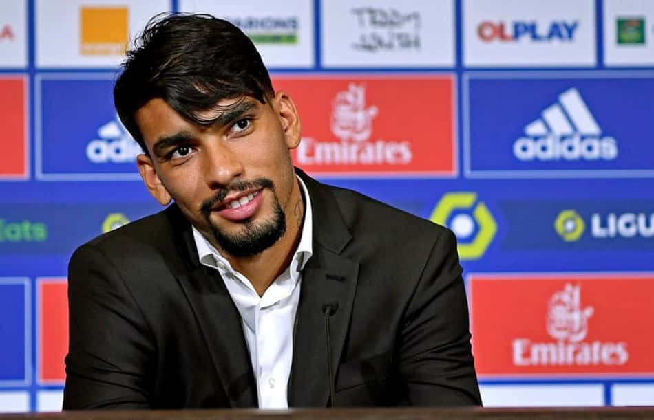 Lucas Paquetá passa por cirurgia após cortar o dedo soltando pipa