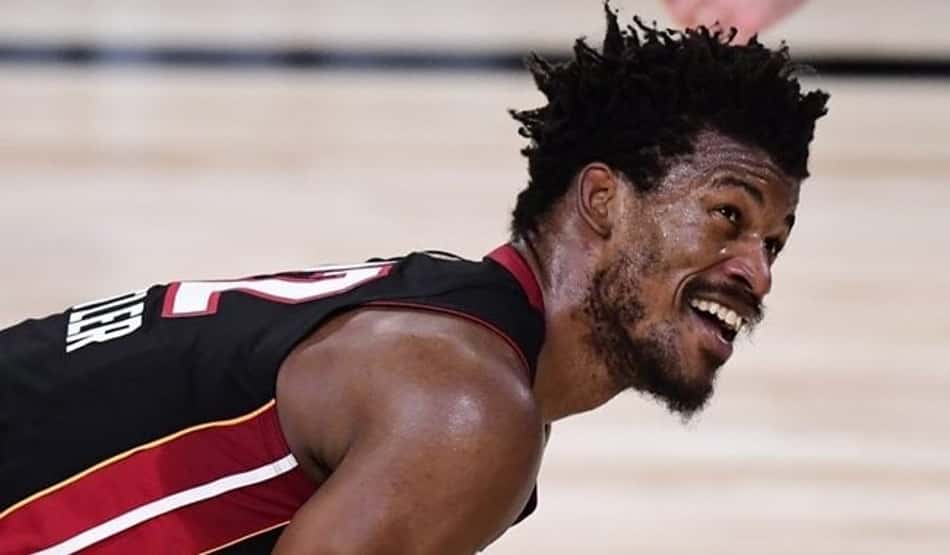 Jimmy Butler oficializa extensão de contrato por quatro anos com o Heat