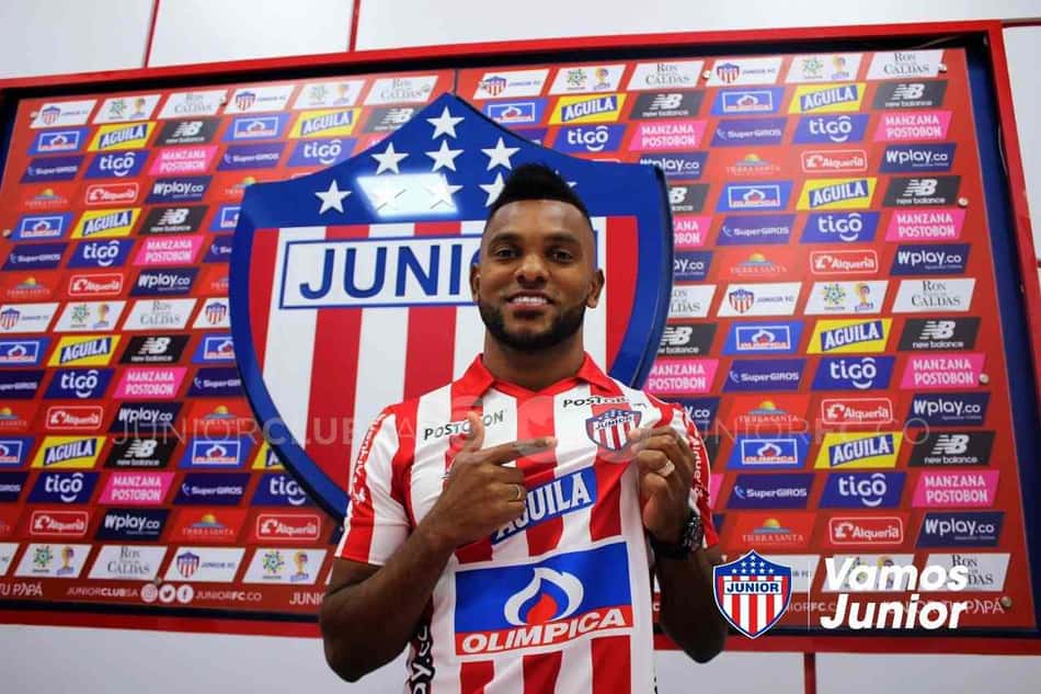 Pelo Barranquilla, Borja iguala marca com a camisa do Palmeiras
